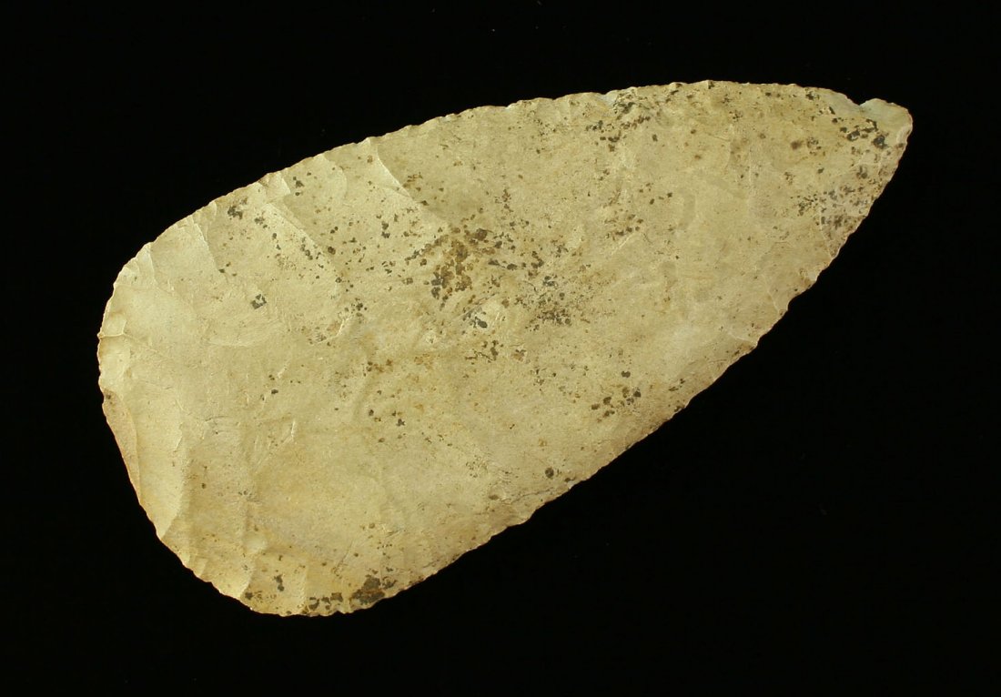 4 3/4" Cobbs Knife: Near First Stage example in near-perfect condition with great flaking and mineralization. Tan Fossil chert. Ex - Art Heaton Collection.