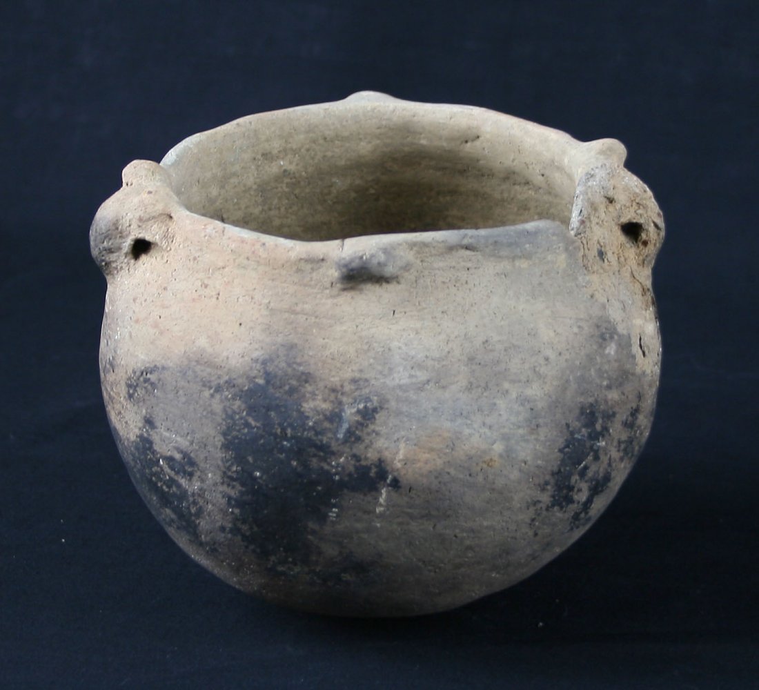 5 1/2" Pot - Jackson COA: Buff colored example from Lee Co., Arkansas found by Kevin Pipes!. Ex - Cowan Hood Collection. Solid with no restoration.