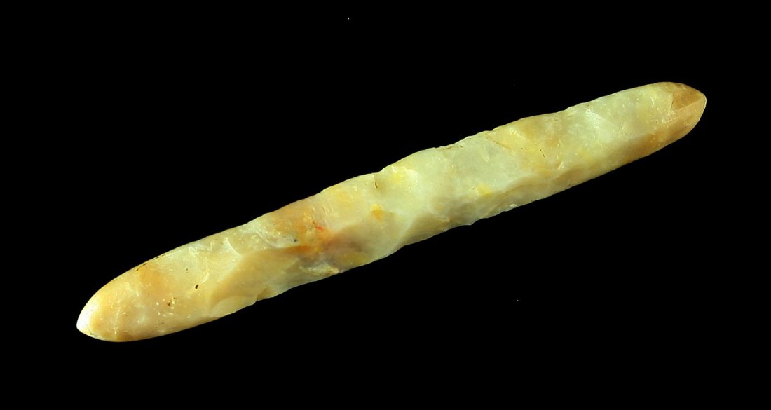 Killer 2" Translucent KY Pencil Drill: Polished over its entirety. Pipe drill most likely. Pretty translucent Boyle Chert from Fayette Co., Kentucky.