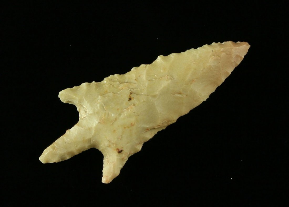 Exceptional 1 1/2" Perdiz: Classic Edwards Plateau Chert. Ultra thin. Nice long stem and swept wings. Found in Travis Co., Texas.