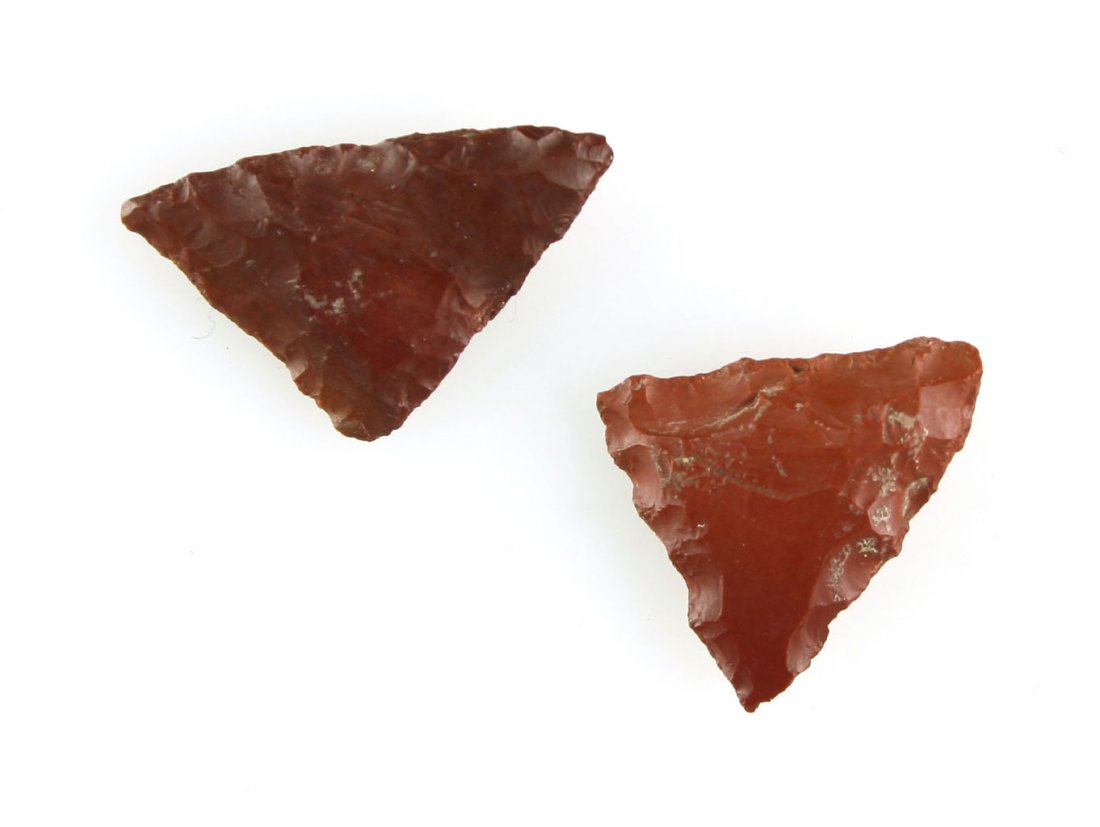 Unique Ancient Pair of Chinese Flint Arrowheads: Pretty Jasper triangular shaped examples dating to the Han Dynasty (2,000 years old) and most likely even earlier.