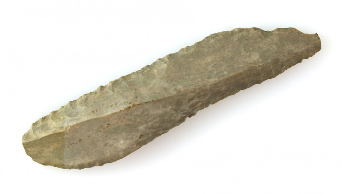 4 1/4" Paleo Scraper/Bladelet: Finely flaked example in Dover Chert from KY/TN. Ex - Art Heaton Collection.