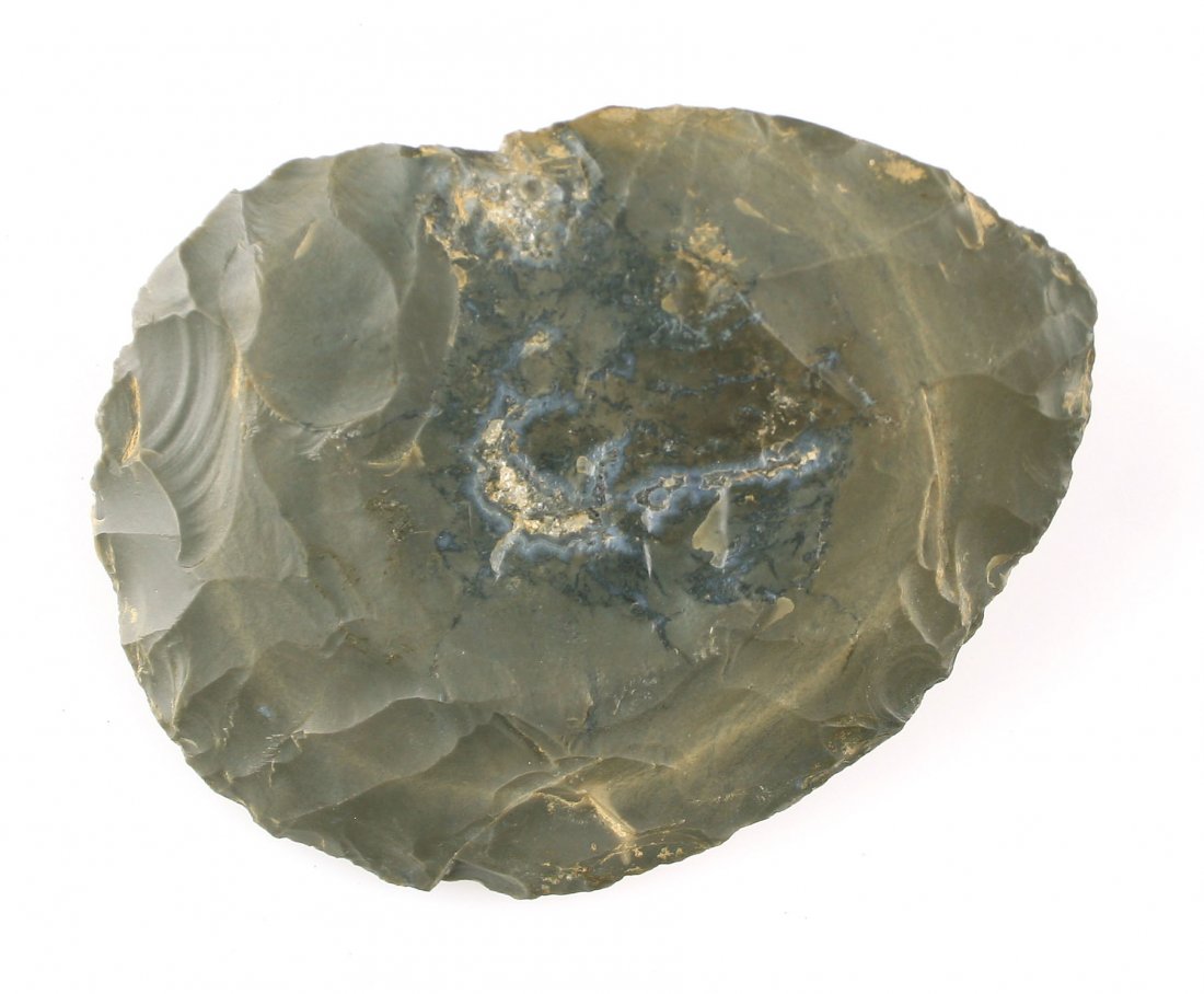 4 3/4" BullsEye Hornstone Crib Mound Blade: From the famous 'Crib Mound Cache'. Nice large example with classic BullsEye pattern in the flint. Spencer Co., Indiana.
