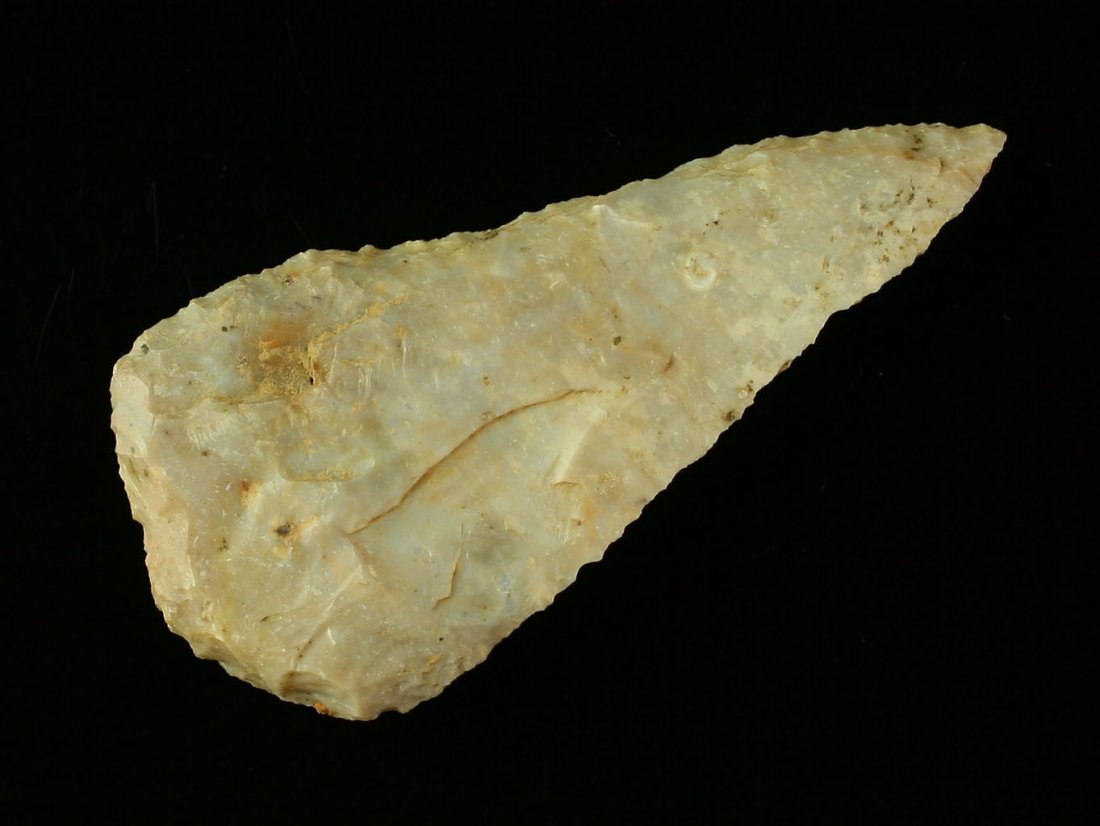 3 1/16" Cobbs Knife: Nice example in Boyle Chert with a scraper base. Kentucky. Ex - Art Heaton Collection.