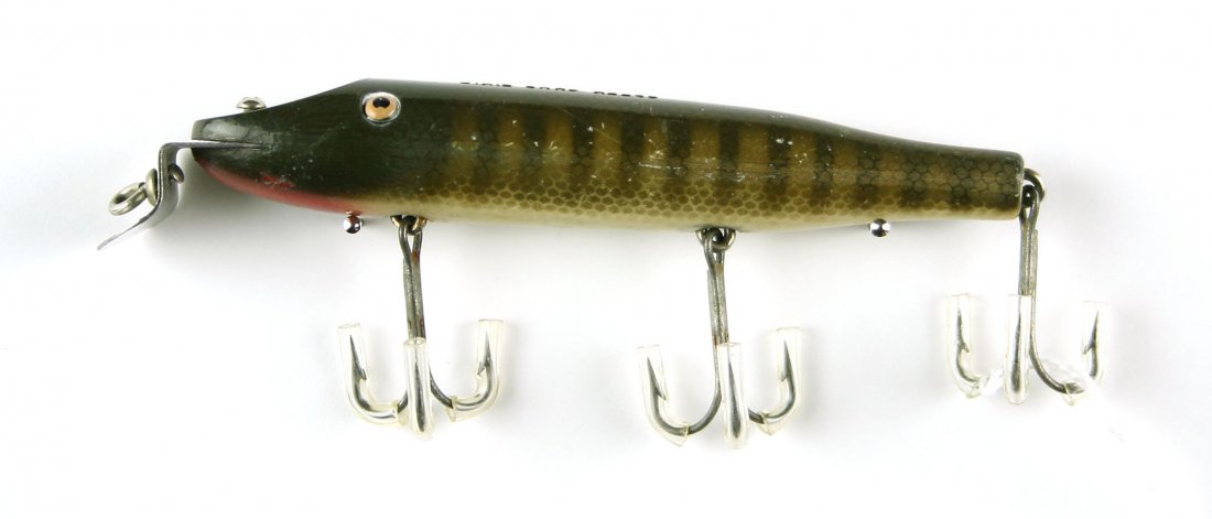 4 3/4" Creek Chub 'Pikie' Lure: Nice displaying resin example made by the Creek Chub Bait Company. Hooks have protective sleeves.