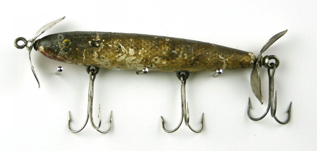 Vintage Paw Paw Torpedo Lure: Slim Jim style Model 2433 Sinking lure . Propeller nose and tail.