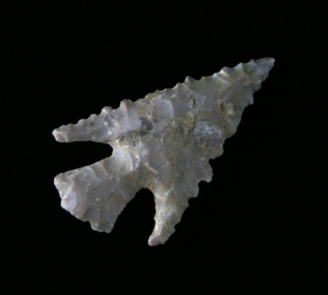 G-9 1 1/8" Bonham - Jackson COA: Reportedly found at Spiro Mound in LeFlore Co., Oklahoma. Ex - Dr. Robert Bell Collection. Nice gray chert with serrations! Jackson COA. Includes a copy of a letter between Dr. Bell and Carl Englunder