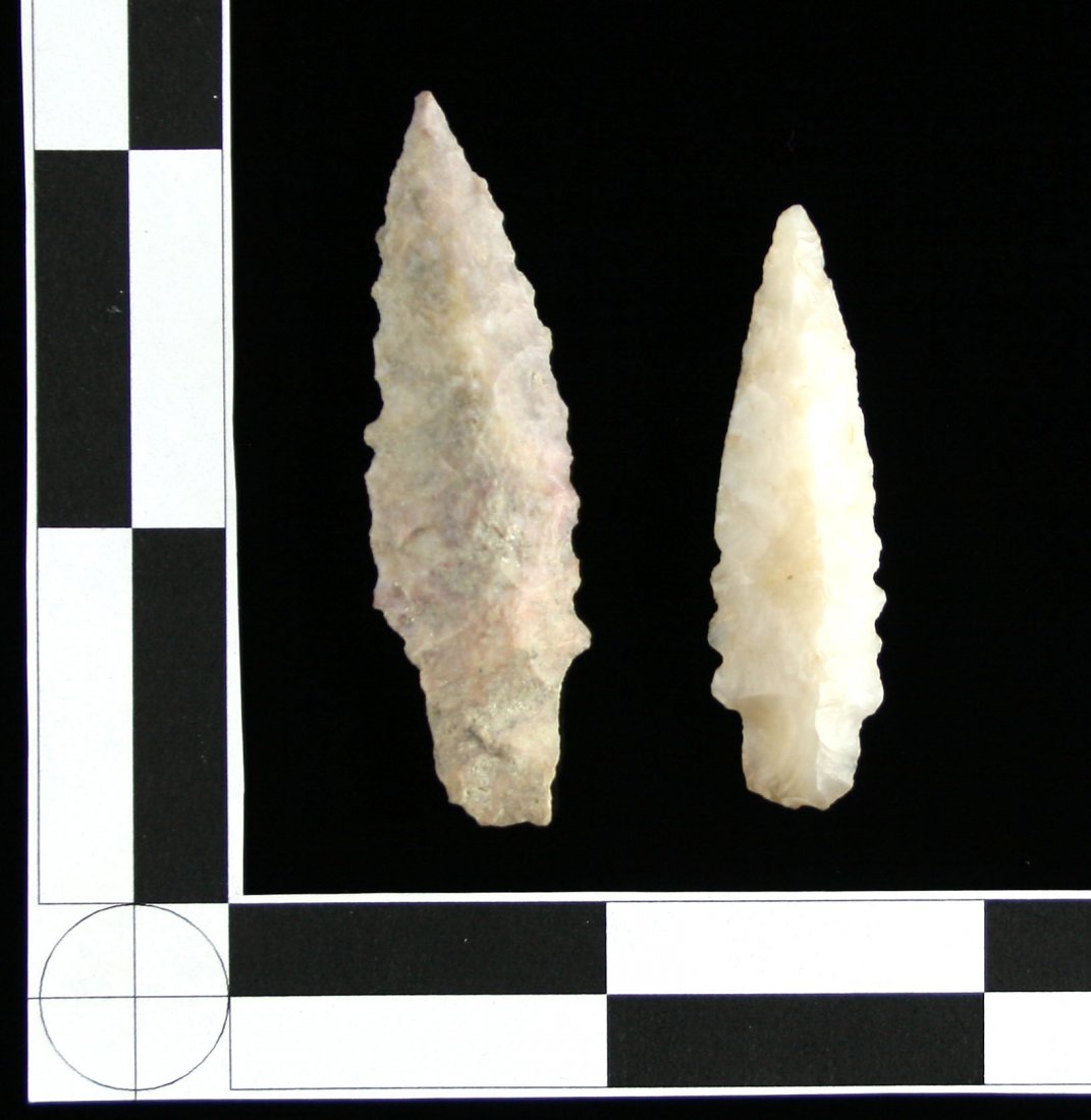 Pair of New Mexico Dart Points: Nice serrated darts from a Colorado Estate Collection. Chert. & Agate.