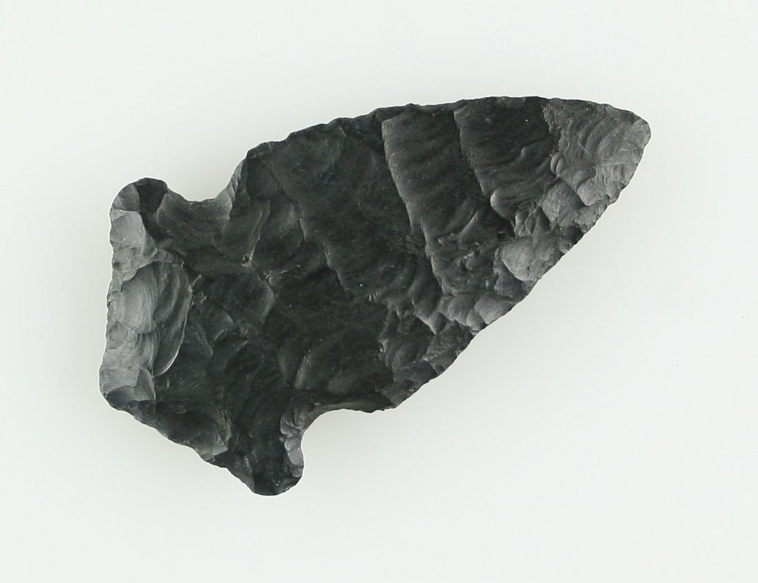 2 1/4" Side Notch - Partain COA: Zaleski chert example from Ohio. A one-off field expedient example. Partain COA.
