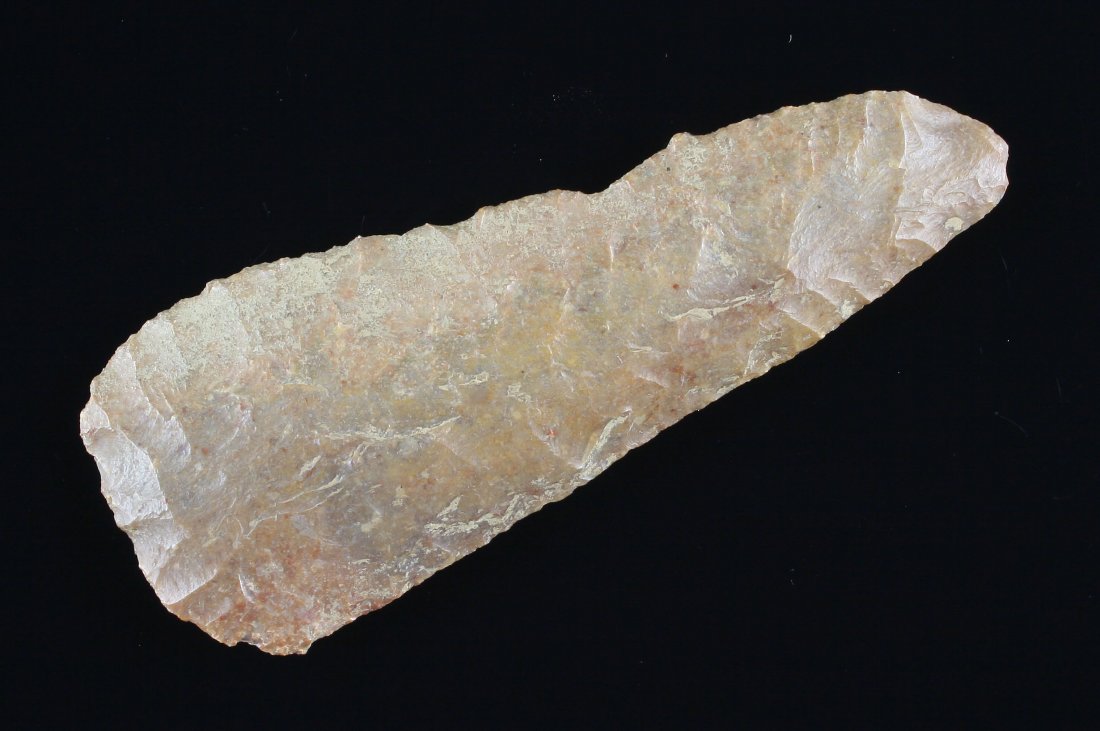 4 3/8" Cobbs Knife: Carter cave example from Central Kentucky. Ex - Piercy Collection.