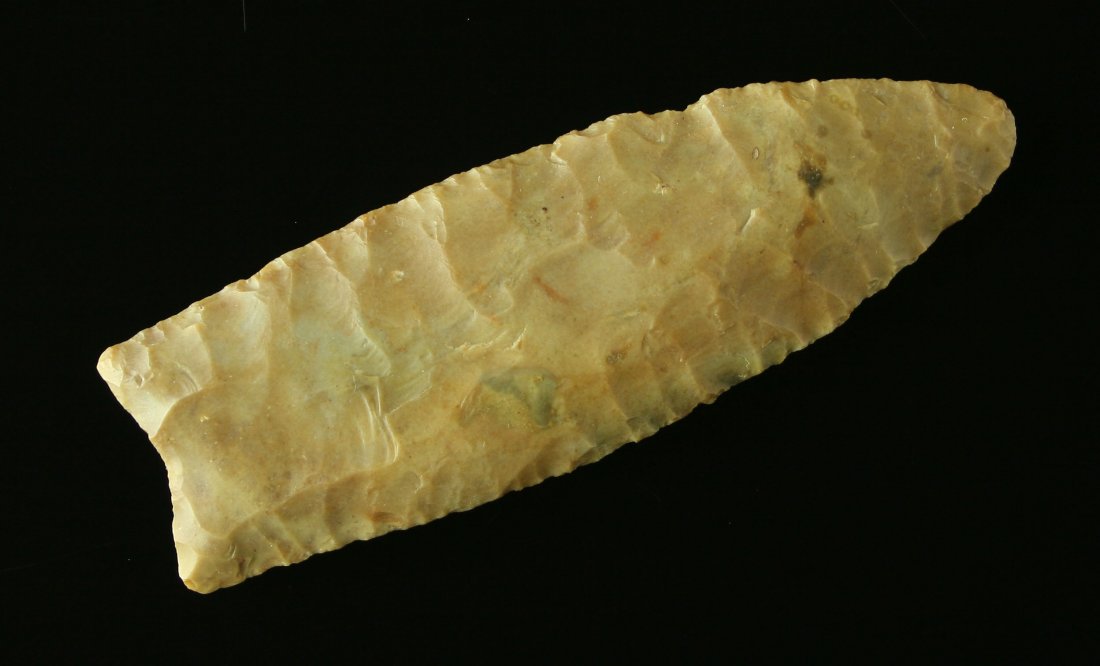 Outstanding 3 5/8" Carter Cave Clovis - Jackson G-9 COA: Beautiful Carter Cave example with super translucency, great 25% matching flutes, great flaking, and great symmetry. Beautifully thin and very nice from the side with no nasty stacks, divots, or waves
