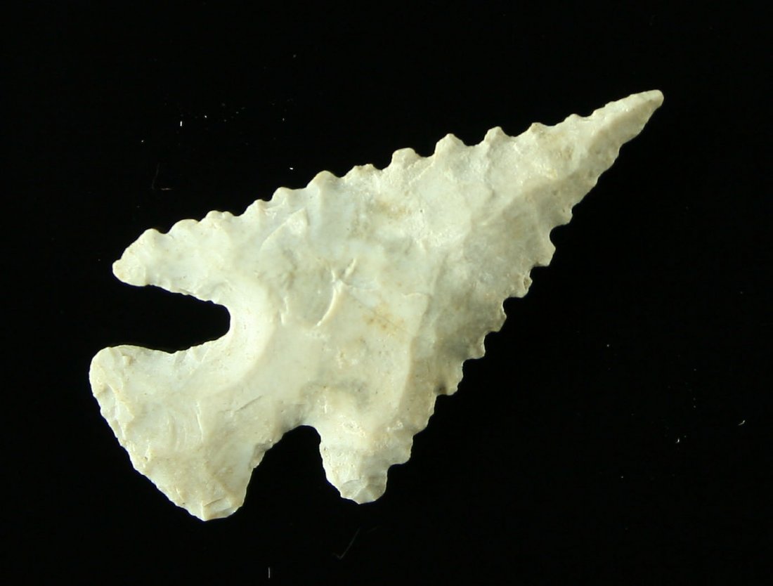 1" Spiro Mound Point: Excellent example with serrations found at the Spiro Mound in Leflore Co., Oklahoma. Ex - Dr. Robert Bell and Karl Englander.