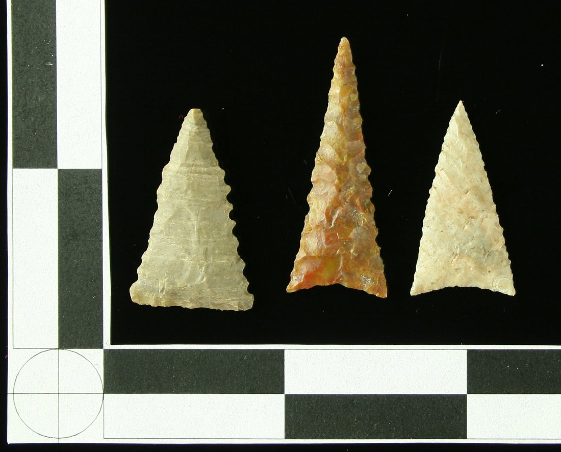 Superb Trio of Kentucky Triangles: All serrated, literally perfect, and killer. Biggest is the caramel colored highly translucent Carter Cave example at 1 7/16". The others are Fort Payne and Boyle (highly translucent) Chert. All from 