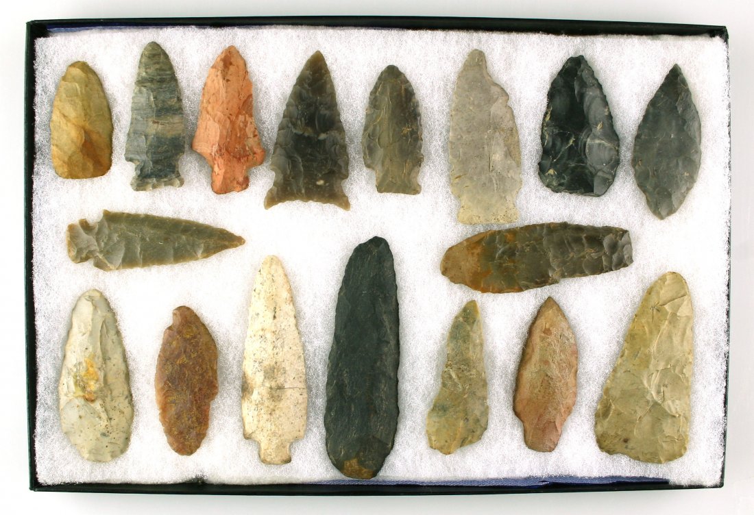 17 Killer Kentucky Points in display case: Nice assortment of points all found/collected by Kenneth Broughton in Carter Co., Kentucky. Includes a nice Dovetail and Agate Basin!