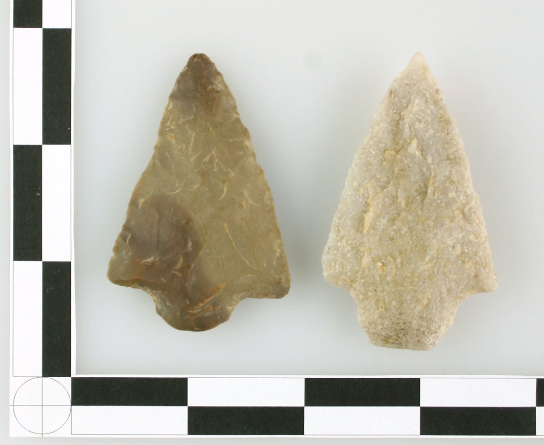 Pair of Extra Nice Morrow Mountain Points: One is whitish quartz. The other appears to be quartz also but is an intersting light green with maroon splotches. Both measure right at 2 1/2" and both are nicely thin with good symmetry. Both recove