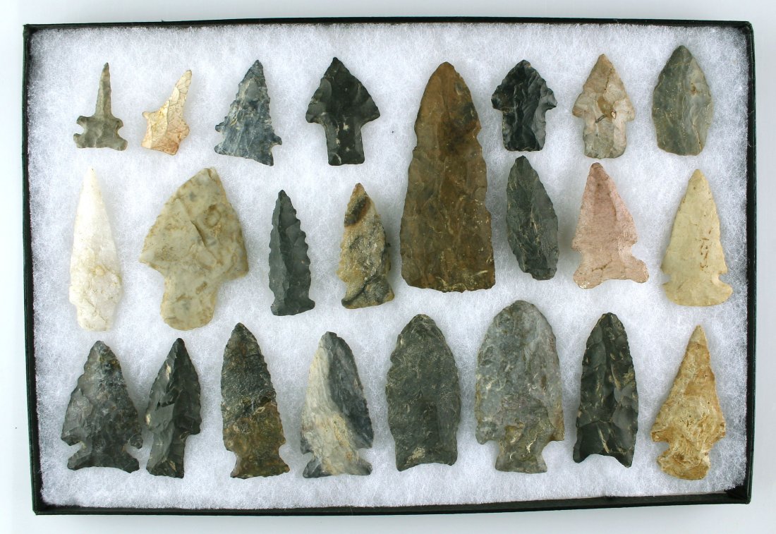 23 Awesome Archaic and Woodland Points: Includes display case. All found by Kenneth Broughton in Carter Co., Kentucky. Two Dovetails! 8+ Early Archaic points, Several nice Hopewells, A great buy! Est. Retail value $250+!!