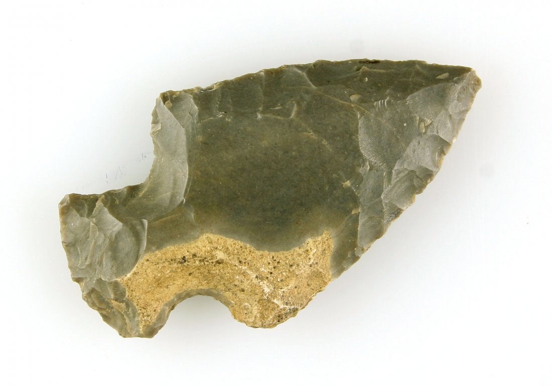 2 1/2" Hopewell: Hornstone example from Kentucky formerly of the Arthur Stuart Collection.