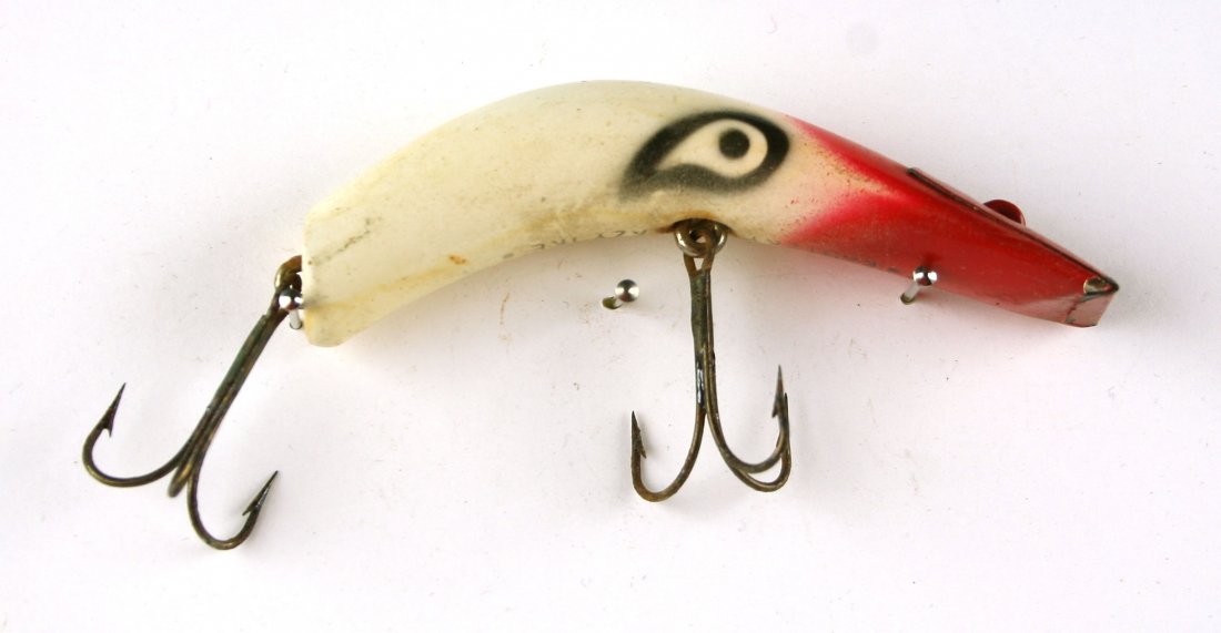 Vintage Wooden Kautzky Lazy Ike: Nice vintage lure in white with red-nose.