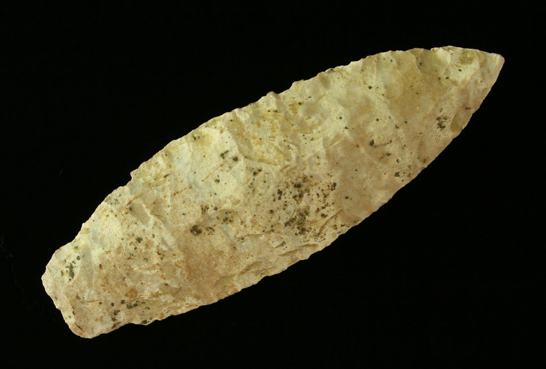 3 1/8" Agate Basin: Fort Payne Chert example from Central Kentucky. Ex Hahn and Bratcher Collections.