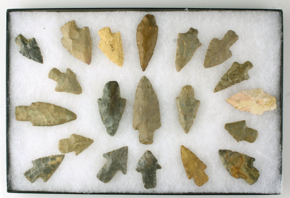 Excellent Display of Adenas: 20 Nicer Adenas from the Dale Bratcher Collection. Western and Central Kentucky.