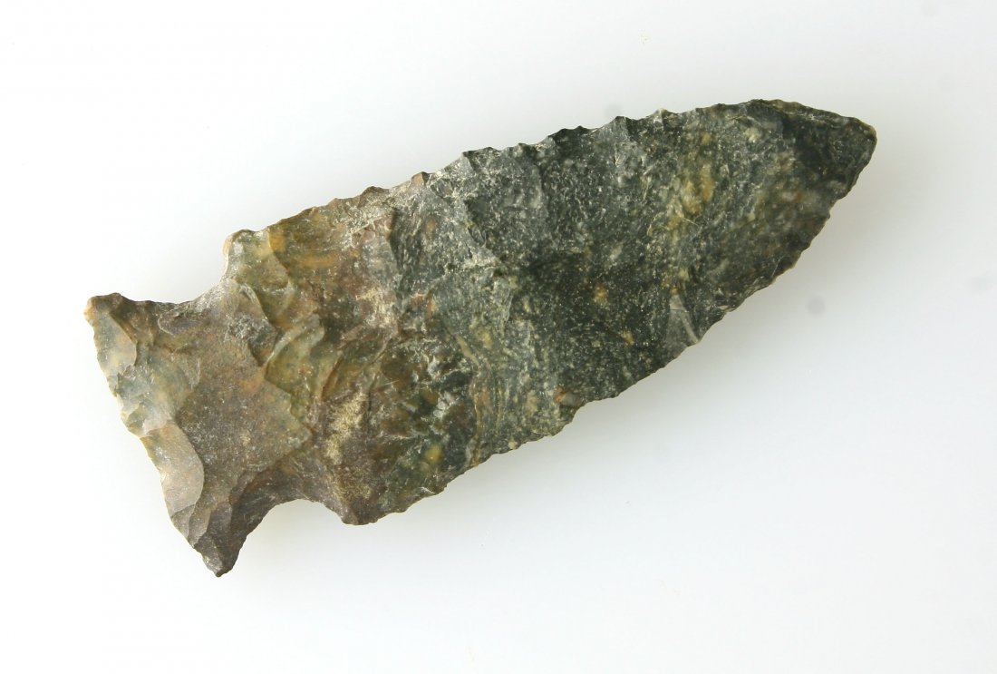 2 9/16" Hopewell: Black and purple mottled chert example from Ohio.