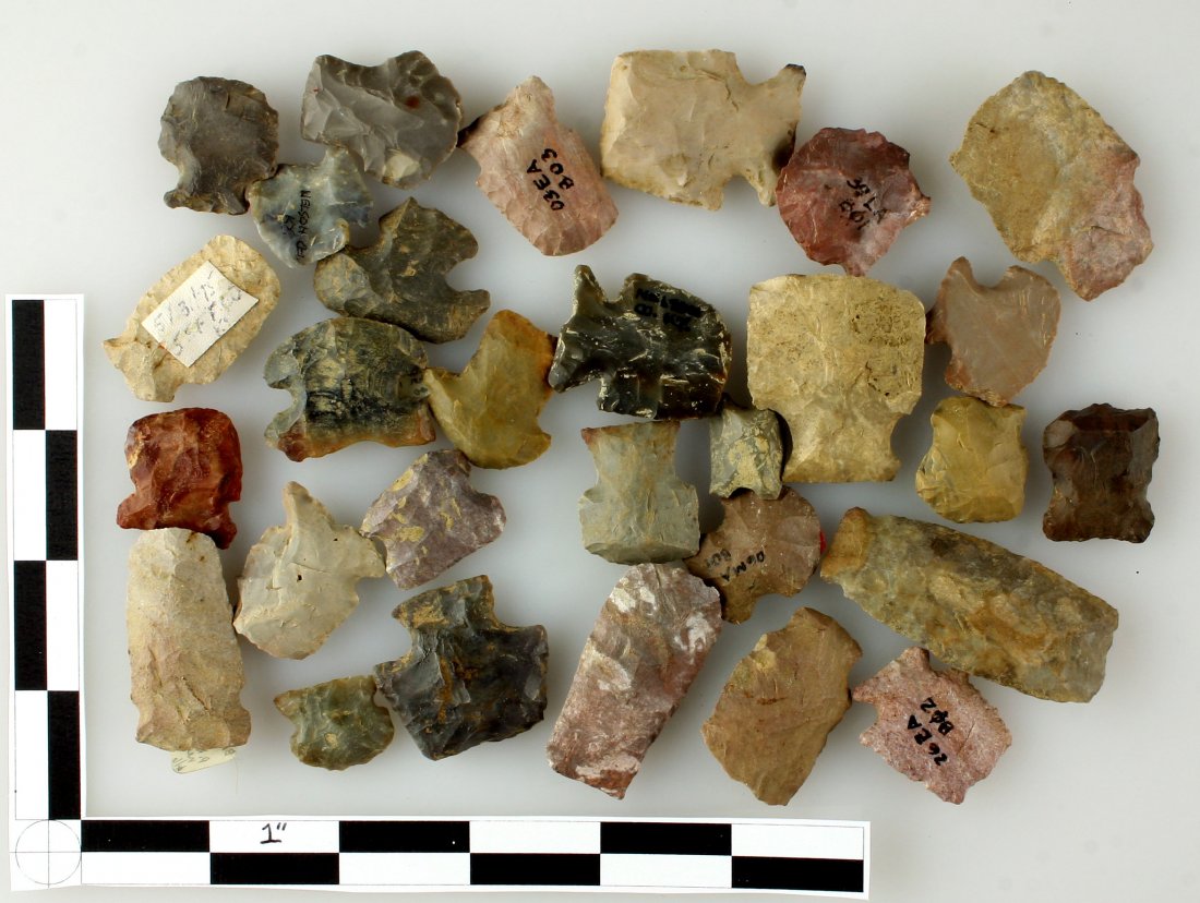 29 Nice Hafted Scrapers: Most found near Boston, Kentucky. Ex - Bratcher Collection. Nice colors and types.