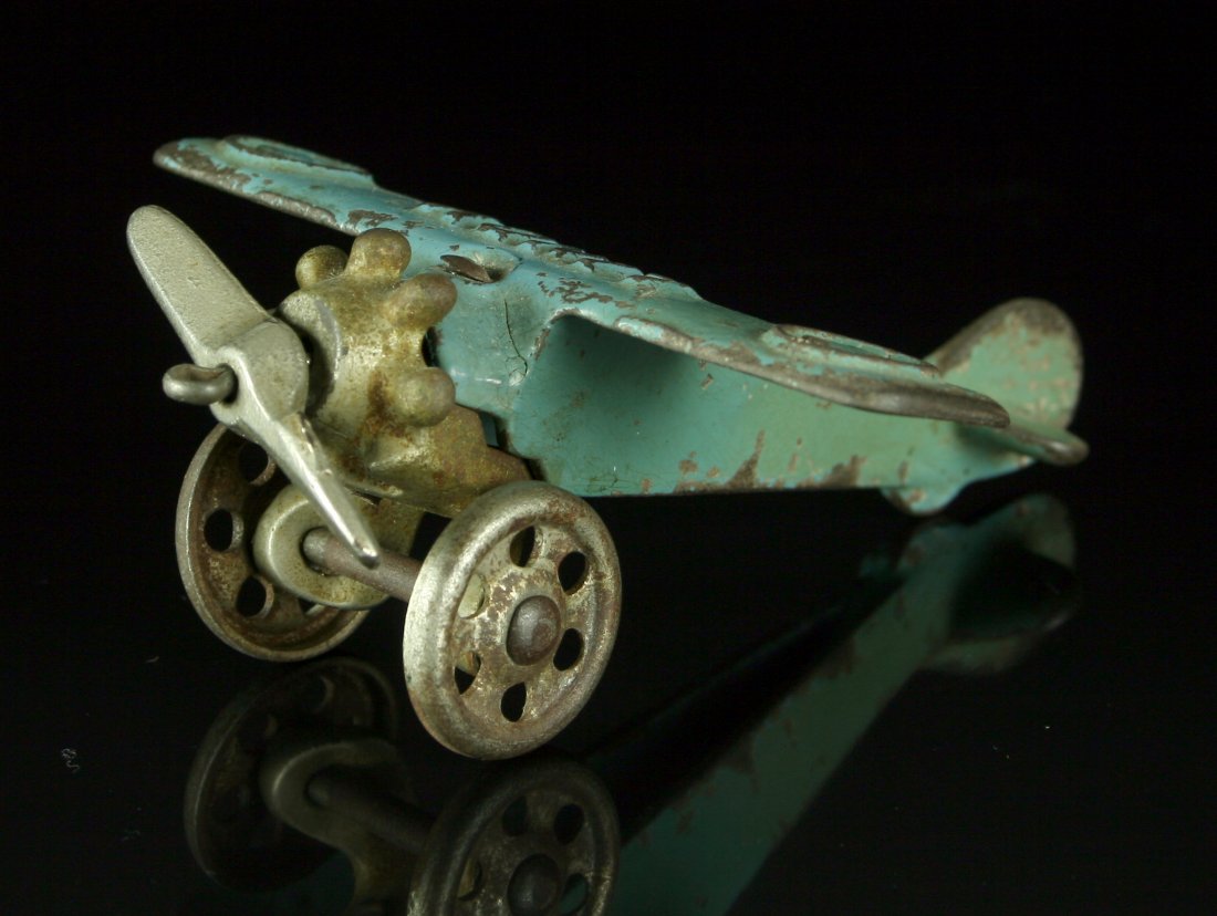 Vintage Lindy Spirit of St. Louis Airplane Toy (1 of 5)