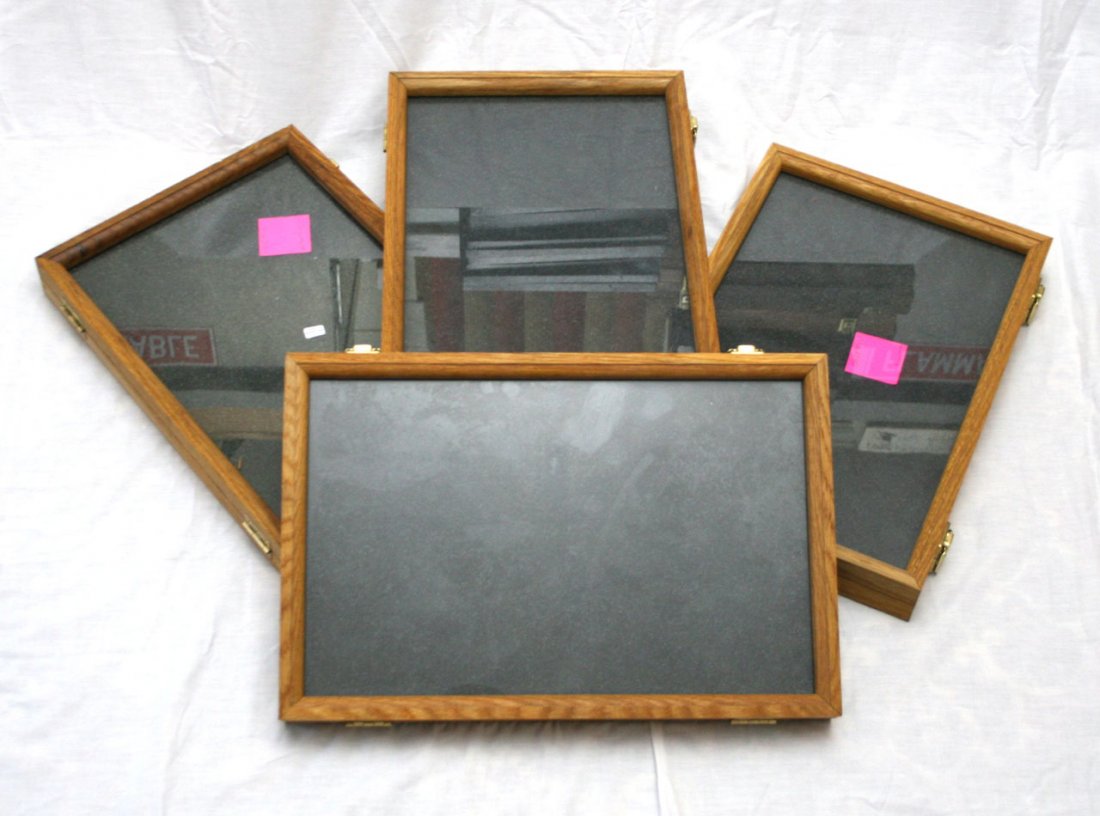 4 Super nice 12x18 Oak Display cases (1 of 1)