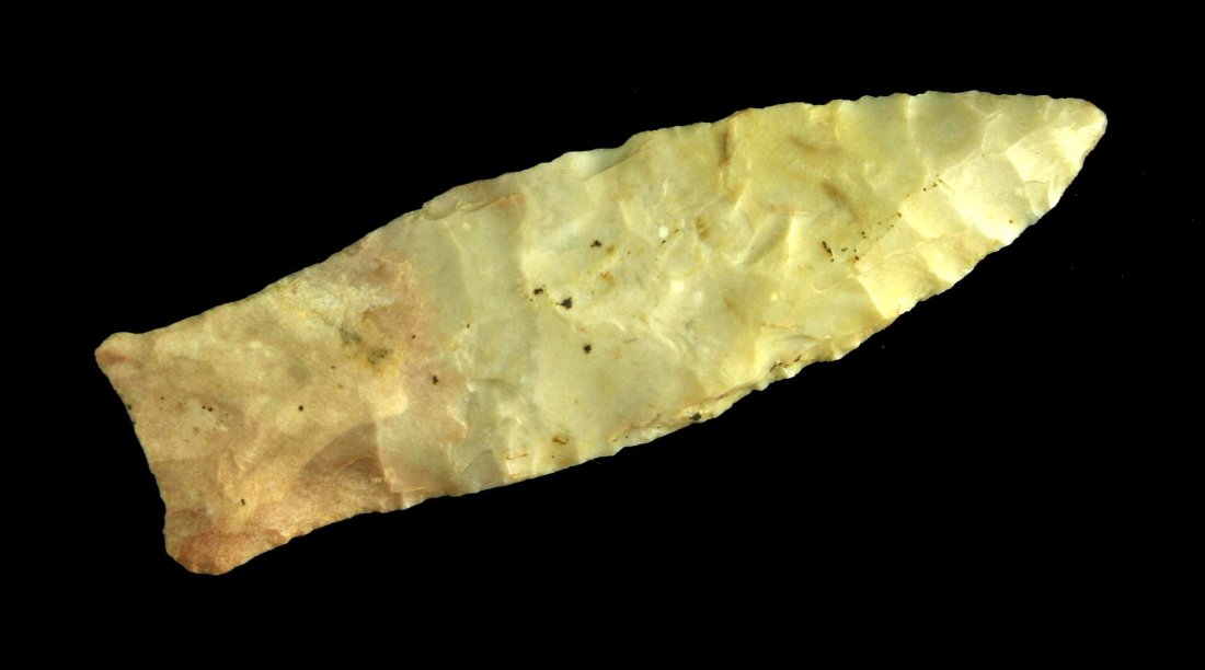 Ultra Rare 2 3/16" Flint Ridge Beaver Lake - Stermer: Ultra thin and expertly crafted. Extremely pretty high grade nicely translucent Flint Ridge. Heavily ground lateral edges and base. Found in Ohio. Stermer COA.