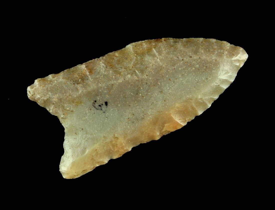 1 5/8" Clovis - Rogers COA: Franklin Co., Missouri translucent flint. Ex - Leo Paul Davis Collection. Rogers COA.