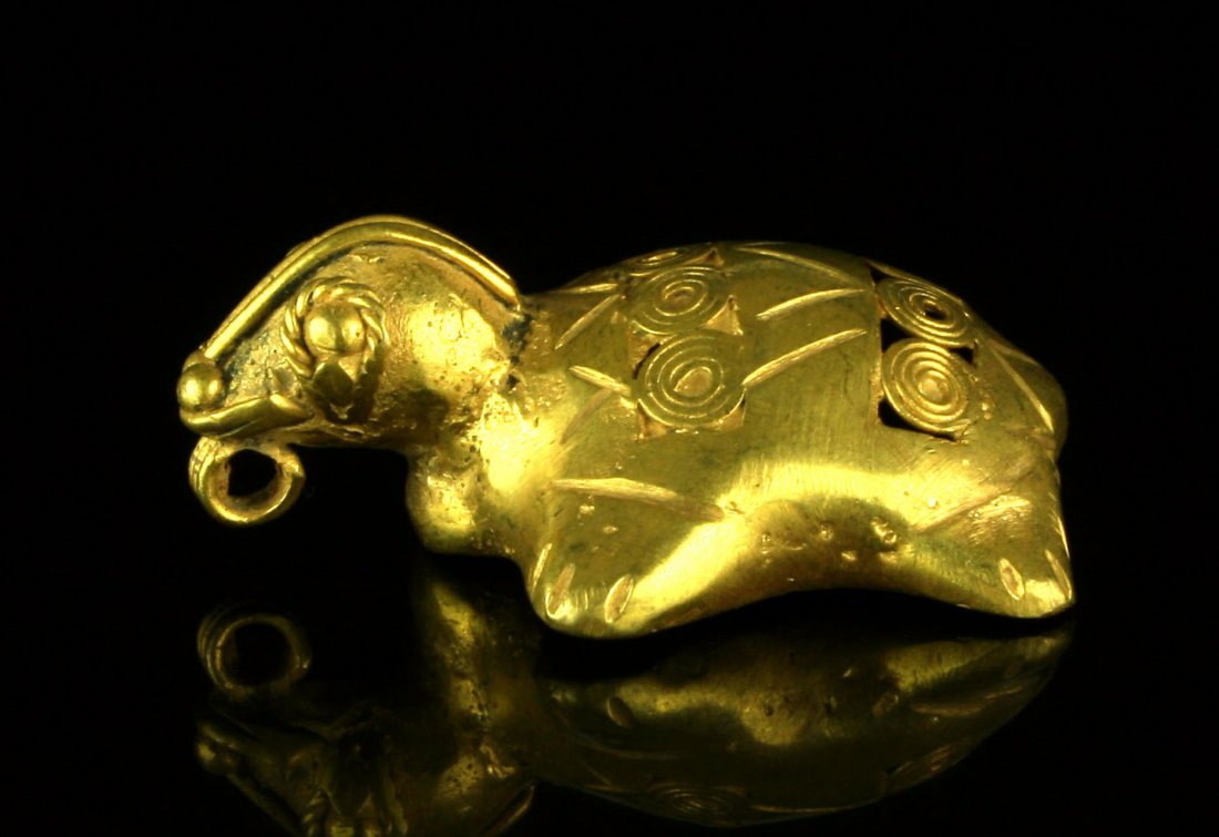 1 7/8" Tairona Turtle Effigy Gold Pendant: Nice detailed example from Colombia weighing 20.3 grams. Private Pennsylvania Collection.