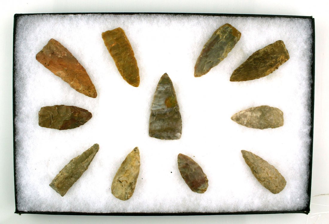 Collection of 11 Choice Kentucky Knives: All found in Carter Co., Kentucky by Kenneth Broughton. Boyle Chert, Carter Cave, and Fort Payne cherts. Biggest measures right at 3 inches. Great colors and forms. Some very Paleo looking.