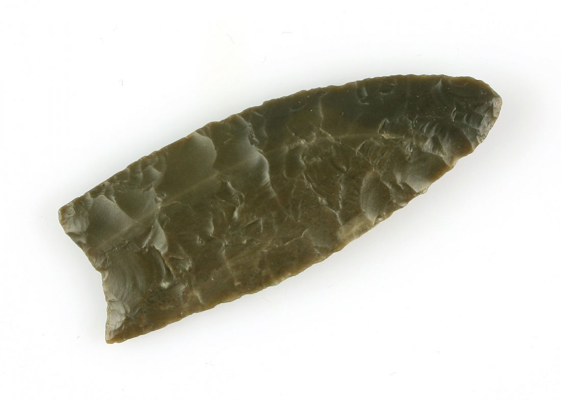2 5/8" KY Clovis - Jackson G-9 COA: Extra pretty high grade gun metal gray Hornstone with great sheen. Semi-translucent with a cream colored 'crescent' to boot. Great overall eye appeal. Fluted on both sides about 20%. Found in Wayne Co