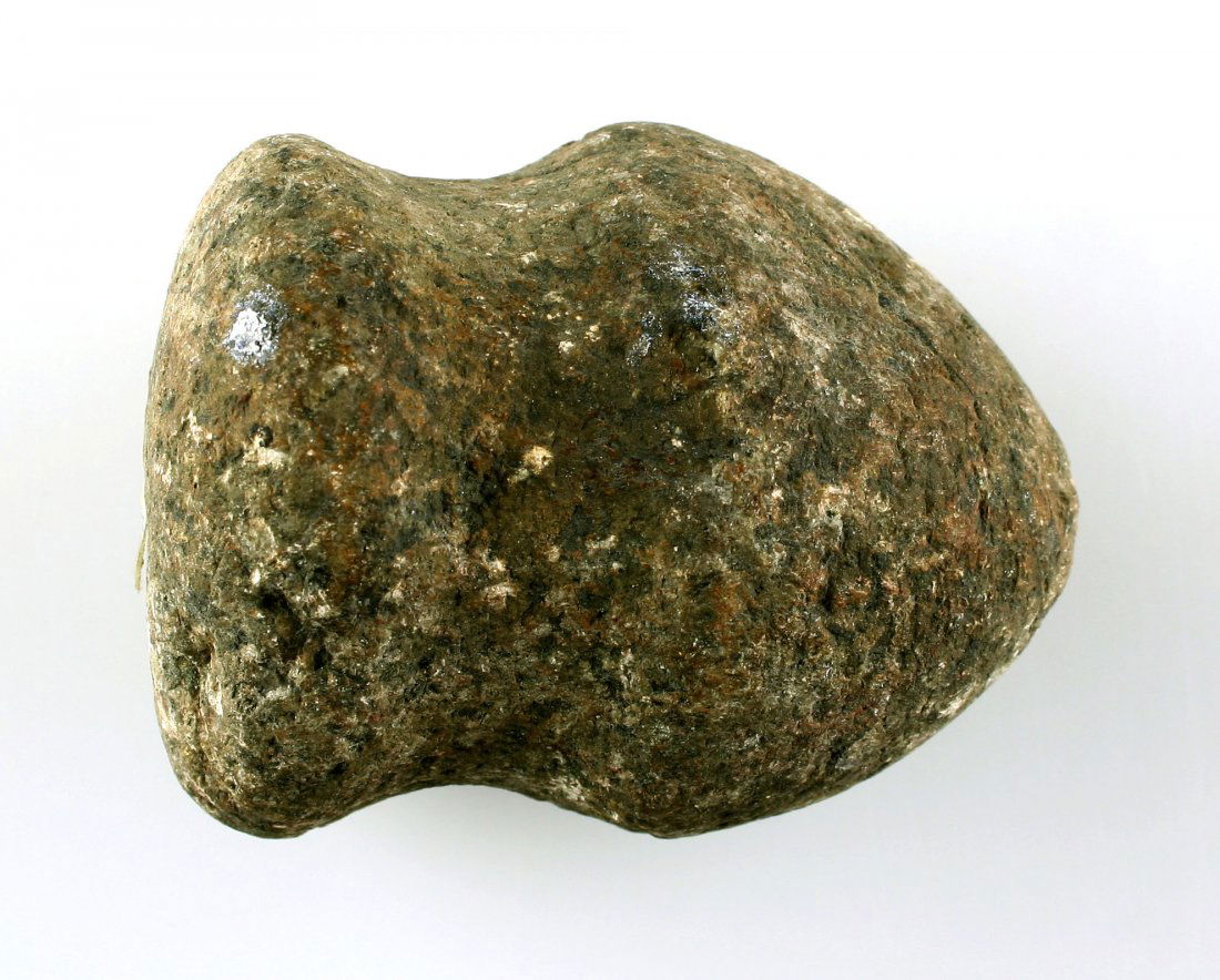 3 1/2" Grooved Hammerstone (1 of 4)