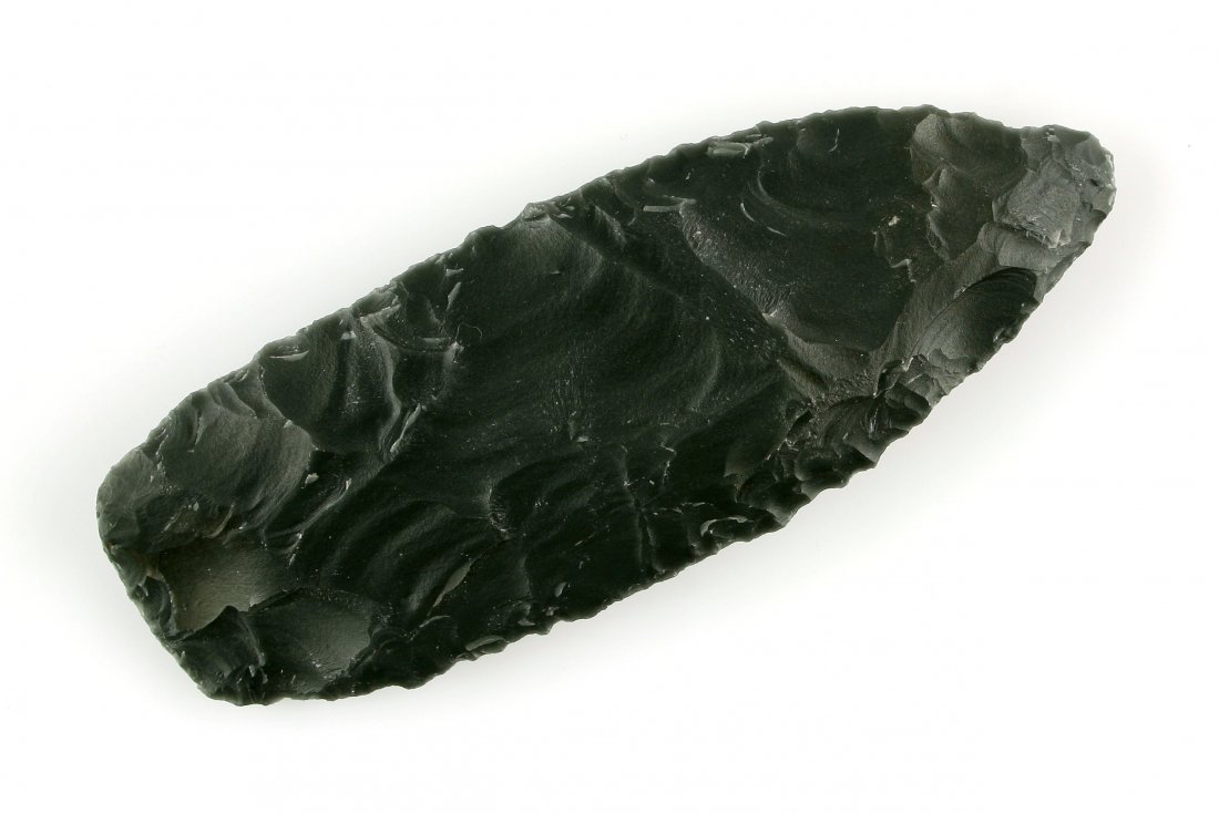 Large 4 1/2" Cascade-type Obsidian Knife (1 of 2)