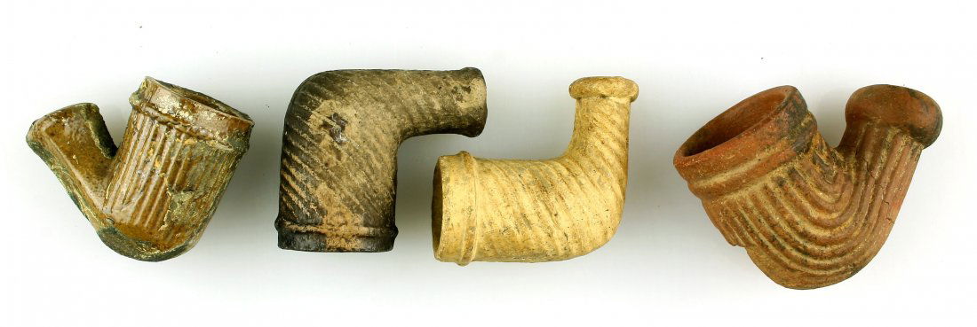 4 Nice Clay Trade Pipes (1 of 2)