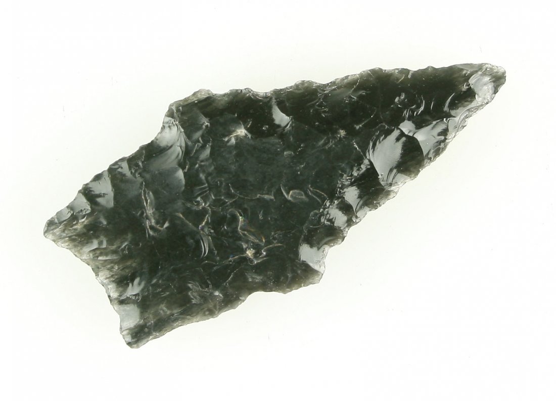 1 15/16" Windust: Nice obsidian example found in the 1960's at Painter Farm, Crump Lake, Oregon.
