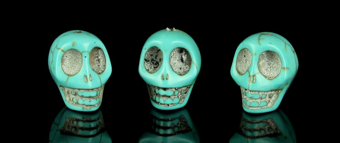 3 Nice Turquoise Glazed Skull Beads (1 of 5)