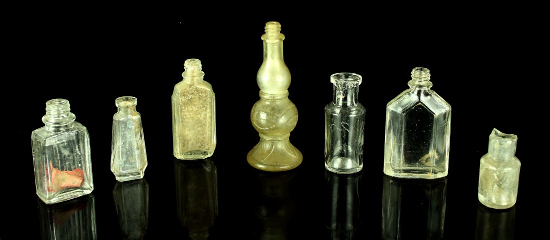7 Vintage Perfume bottles (1 of 1)