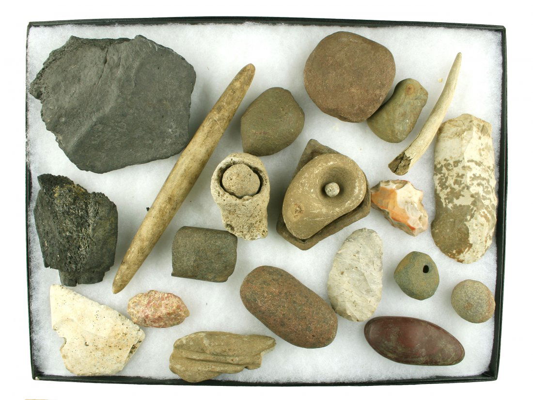 Assortment of Stone/Flint Artifacts (1 of 1)