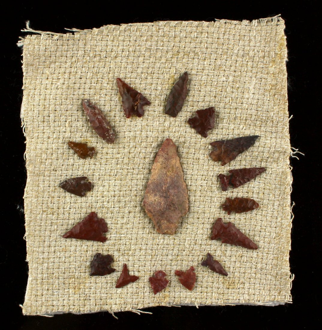Burlap Display of 17 Nevada Jasper/Flint Points: Superb display mounted on burlap from a Reno, Nevada Estate. 7x7" mounting.