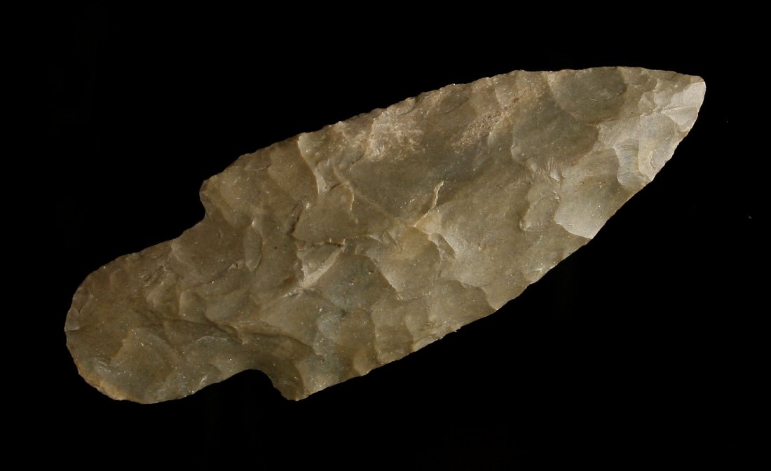 3" Adena: Hornstone example from Ohio. Nicely made classic shaped piece.