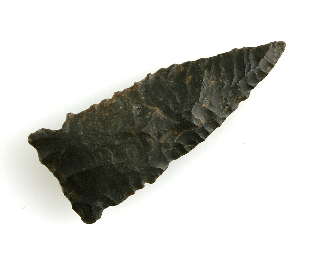 Really Nice 2 3/16" Tennessee Sublet Ferry: Pretty Knox Chert. Fine serrated example of a fairly rare type. Tennessee.