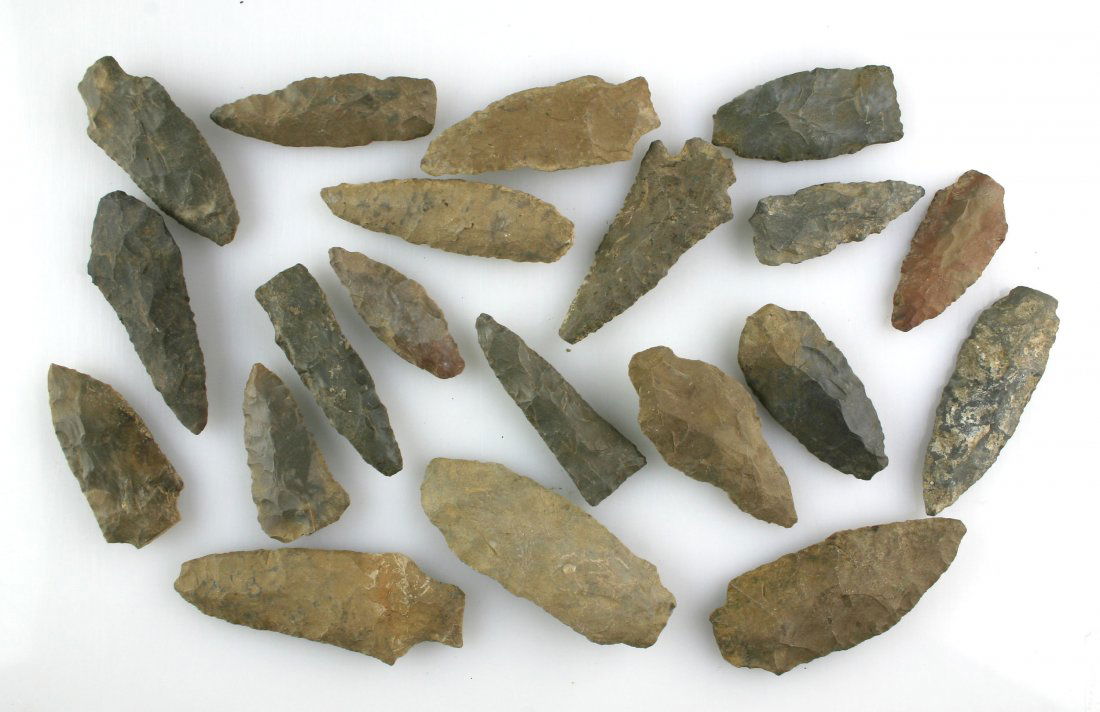 Dealer Lot - 20 Good Sized Tennessee Arrowheads (1 of 1)