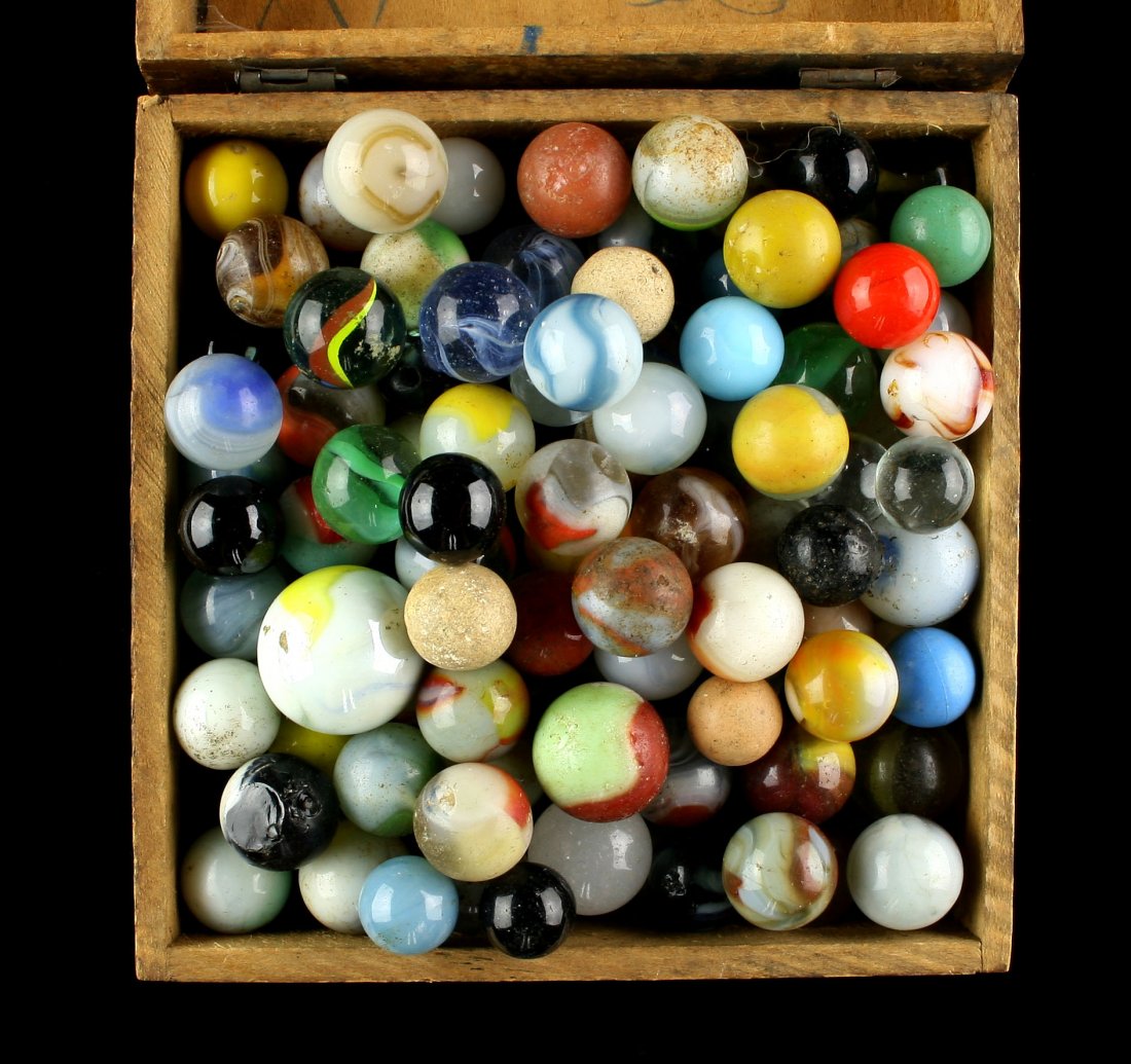2lb 9.4oz of Vintage Marbles in Box (1 of 1)