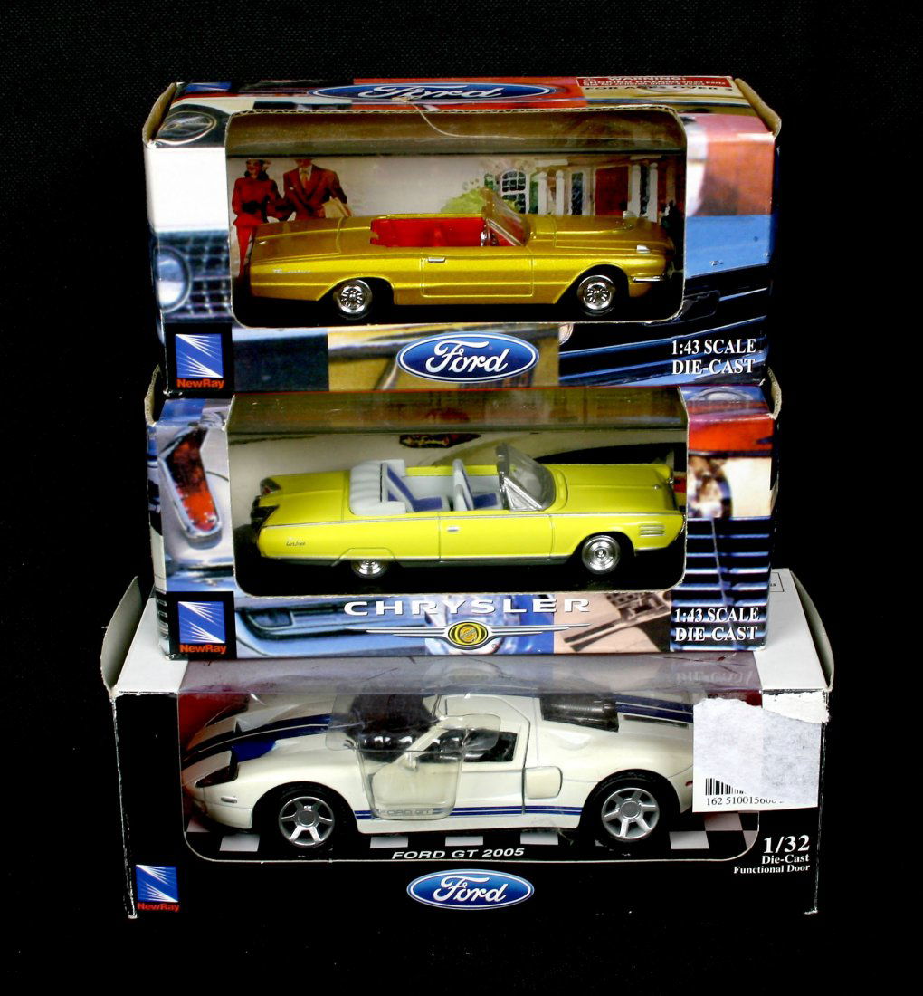 3 niec Die Cast Classic Cars (1 of 1)