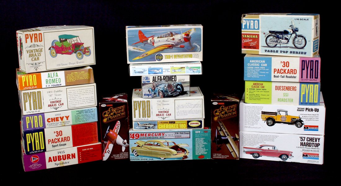 18 Model Car & Plane Kits (1 of 1)