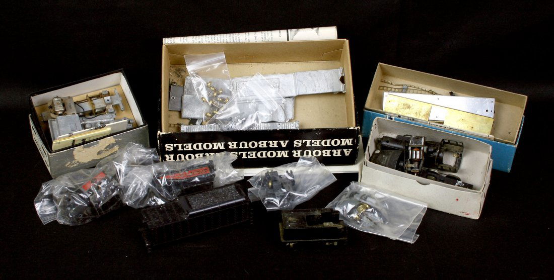 Misc. HO Gauge Locomotive Kits (1 of 1)