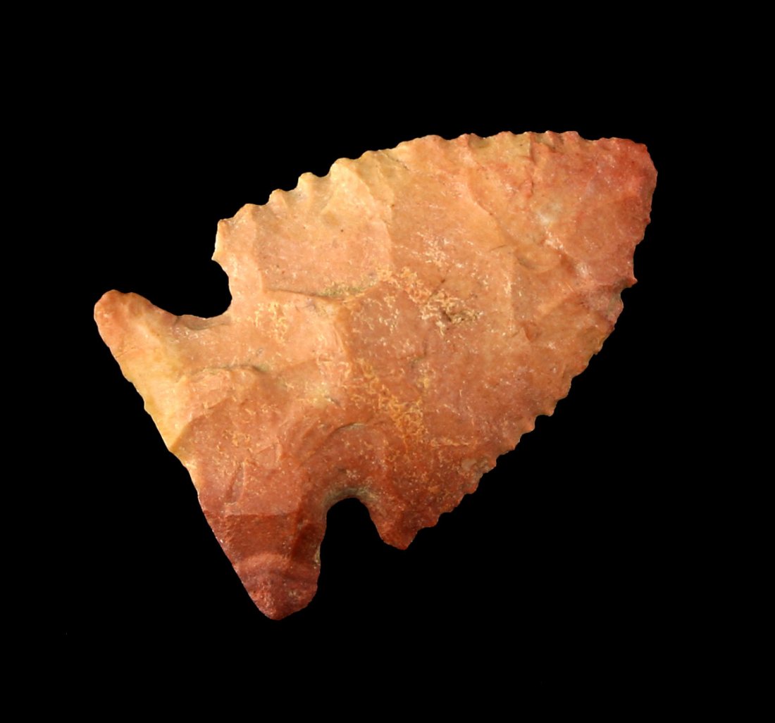 Super 1 1/8" Heavily Serrated KY Palmer: Perfect example made of a very pretty maroon, coral, and cream Jasper. Minute serrations all the way up and down both blade edges. Some folks refer top them as 'Miniature Pinetrees'. Bath Co., Kentuck