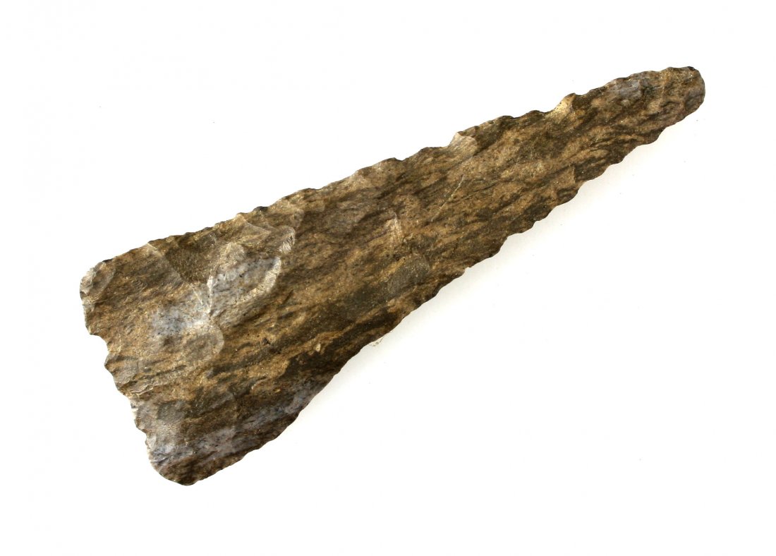 3 1/4" Cobbs Knife: Pretty chocolate Dover chert example found in Wayne Co., Kentucky. Steeply beveled example.